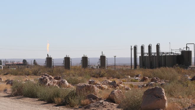 New Mexico oil and gas regulators close in on stricter emissions rules