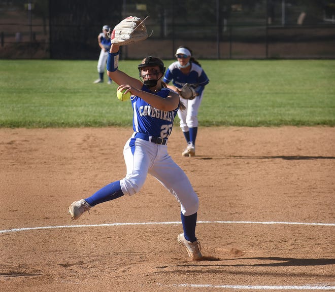 Clovis upsets Cavegirls in district softball doubleheader – LOCAL ...