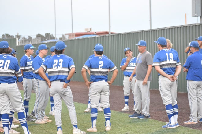 Carlsbad head coach Alan Edmondson talks to his team before the 5A quarterfinals game against Hobbs on June 22, 2021. Hobbs won, 4-1.