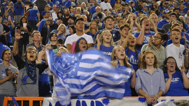 Cavemen, Cavegirl high school sports continue amid Carlsbad school closures