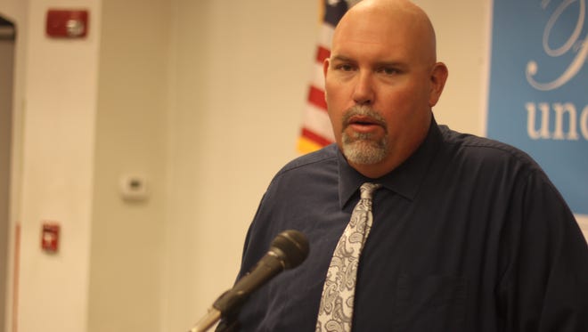 Chair of the Carlsbad 40 Under 40 Committee Jeff Campbell addresses the crowd during the organization's annual banquet, April 26, 2018 at the Pecos River Village Conference Center.