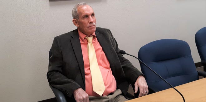 Ward 4 Carlsbad City Councilor Mark Walterscheid questioned City of Carlsbad Director of Utilities Ron Myers on Jan. 12, 2020 if a proposed sewer line for south Carlsbad would extend past Derrick Road.